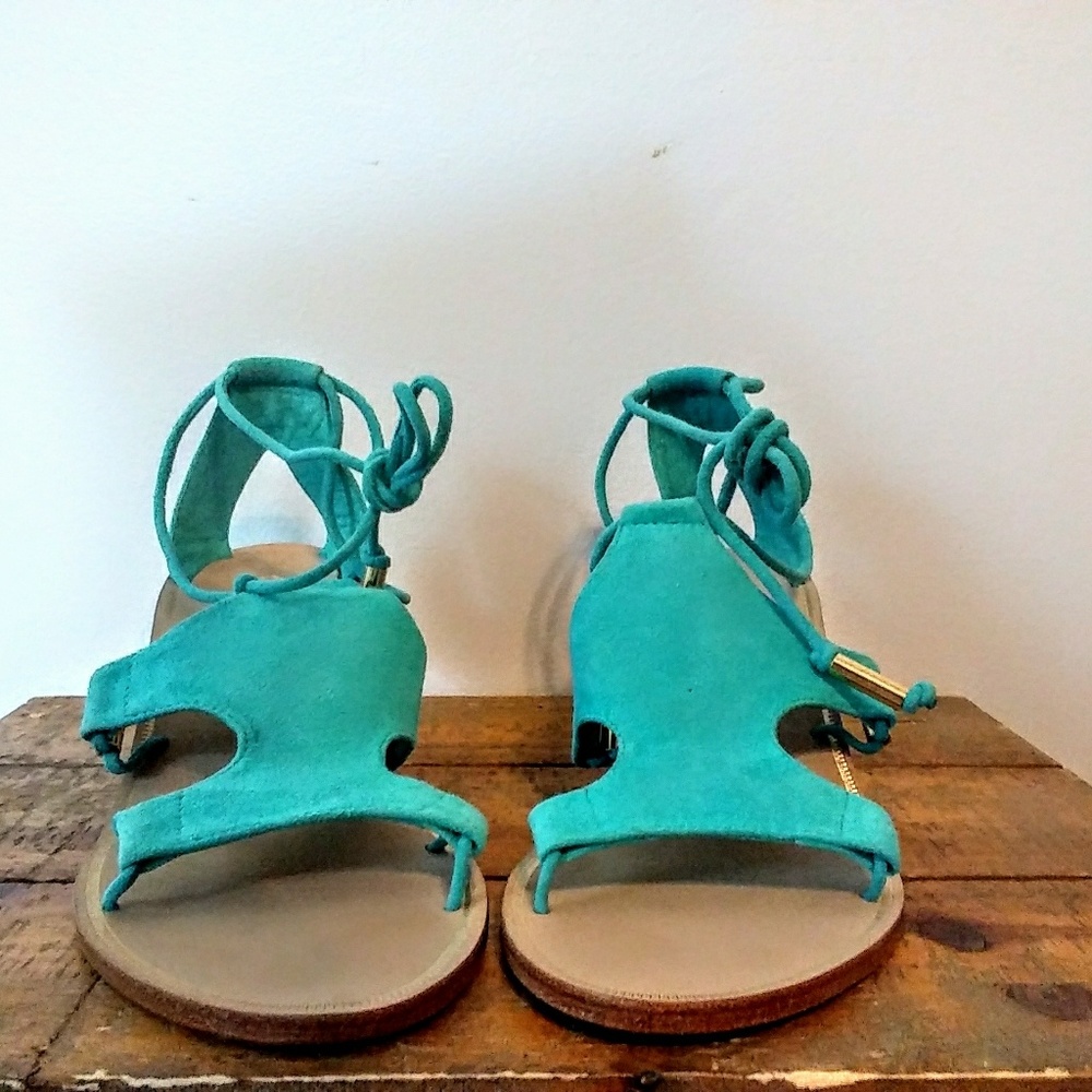 NIB Trina Turk Evelyn Suede Heeled Sandals - Picture 2 of 8